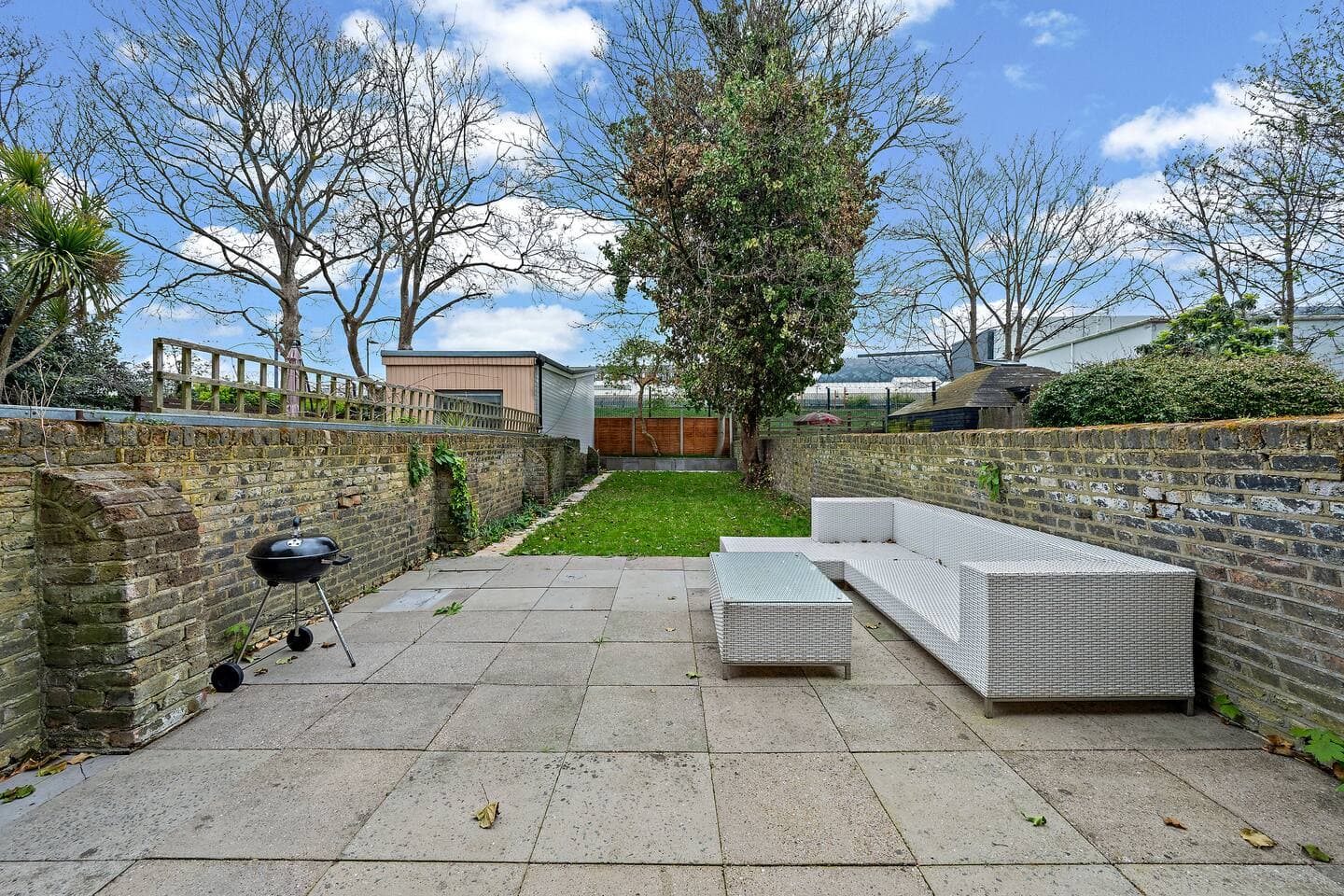 Garden at Pulat Ltd Short Lets & Serviced Accommodation