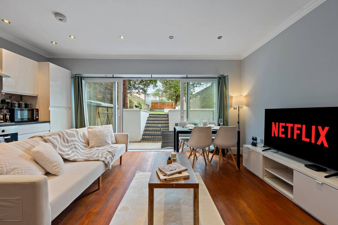 Pulat London apartment interior